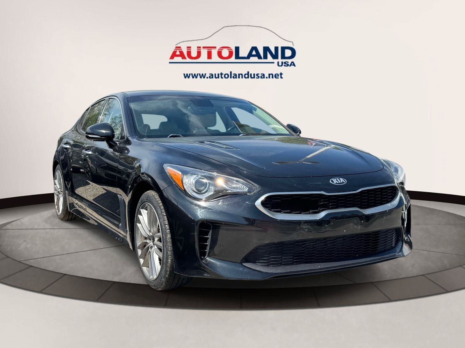Used 2018 Kia Stinger RWD image 2