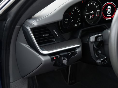 Used 2020 Porsche 911 Carrera 4S image 17