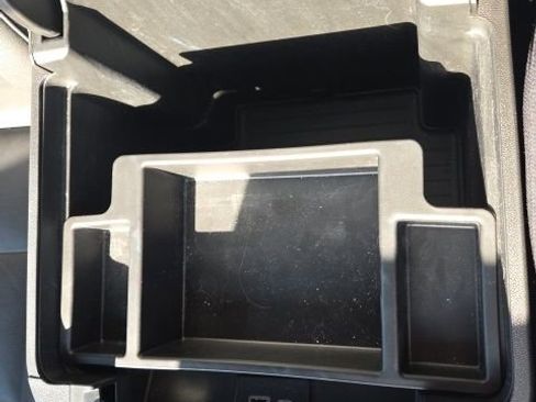 Used 2022 Chevrolet Tahoe Z71 w/ Z71 Off-Road Package image 40