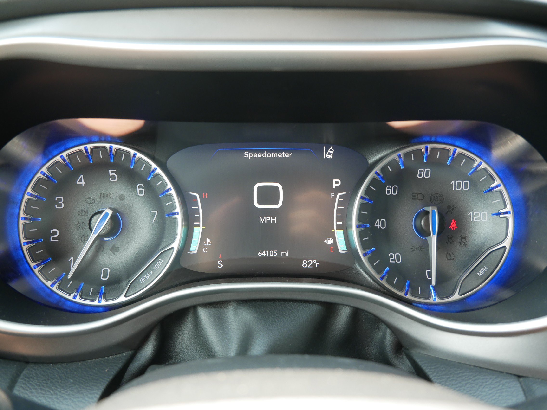 Used 2023 Chrysler Pacifica Touring-L FWD image 17