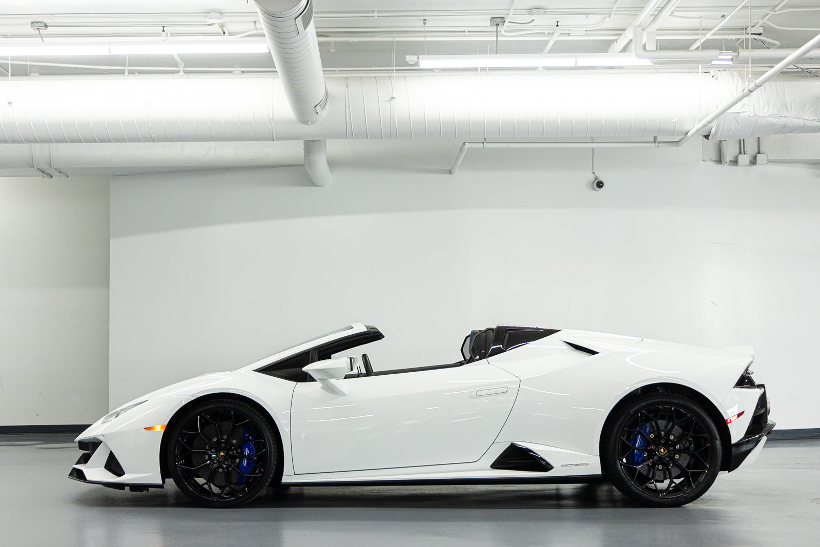 Used 2024 Lamborghini Huracan EVO AWD/4WD image 5