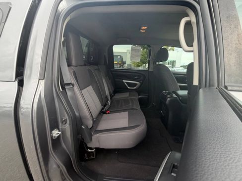 Used 2021 Nissan Titan SV w/ SV Convenience Package RWD image 44