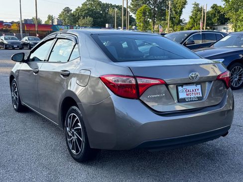 Used 2018 Toyota Corolla LE FWD image 5