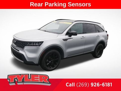 Used 2021 Kia Sorento S w/ Panoramic Sunroof Package AWD/4WD image 3