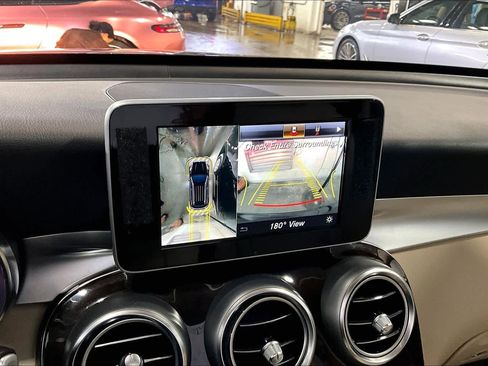 Used 2018 Mercedes-Benz GLC 300 4MATIC image 29