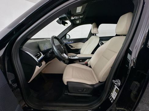 Used 2025 BMW X1 xDrive28i AWD/4WD image 13