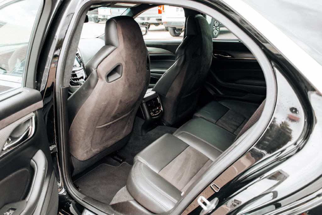 Used 2018 Cadillac CTS V w/ Carbon Fiber Package RWD image 26