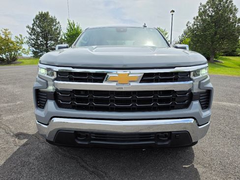 Used 2024 Chevrolet Silverado 1500 LT AWD/4WD image 2