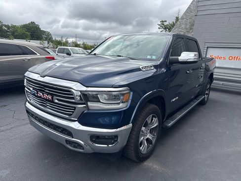 Used 2019 RAM 1500 Laramie AWD/4WD image 3