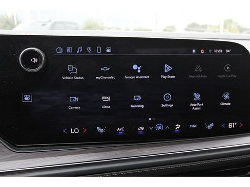 Used 2025 Chevrolet Tahoe LT RWD image 11
