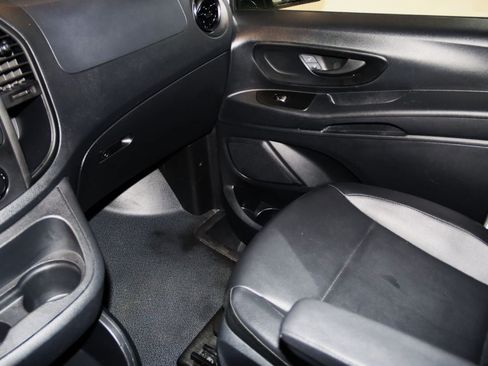 Used 2023 Mercedes-Benz Metris Passenger image 44