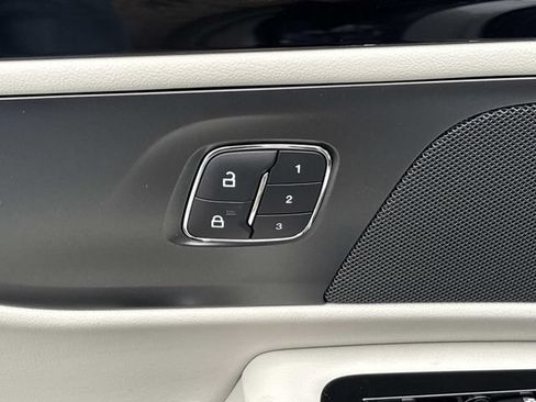 New 2026 Lincoln Nautilus Premier w/ Jet Appearance Package AWD/4WD image 21