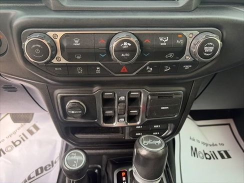 Used 2020 Jeep Wrangler Unlimited Sahara AWD/4WD image 14