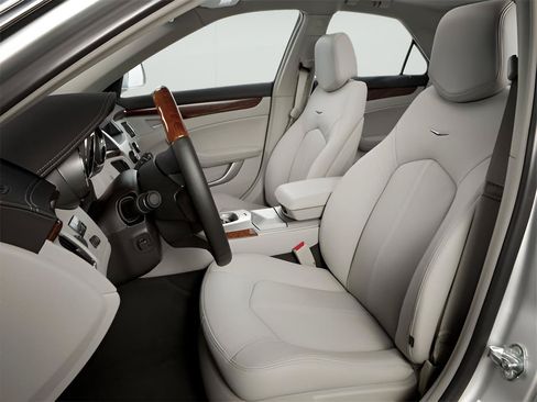 Used 2010 Cadillac CTS Premium RWD image 42