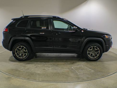 Used 2020 Jeep Cherokee Trailhawk AWD/4WD image 7