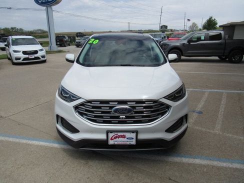 Used 2020 Ford Edge Titanium w/ Equipment Group 301A AWD/4WD image 2