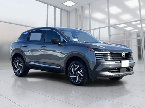 New 2026 Nissan Kicks SV FWD image 5