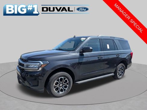 Used 2024 Ford Expedition XLT AWD/4WD image 8