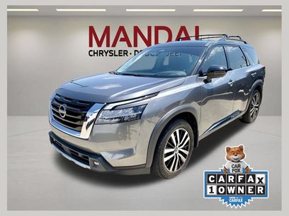 Used 2023 Nissan Pathfinder Platinum w/ Cargo Package