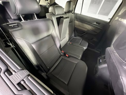Used 2023 Volkswagen Atlas SE image 27