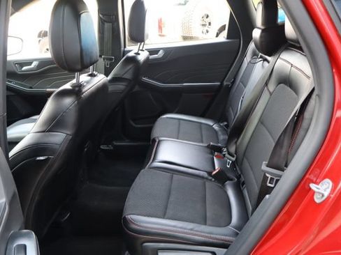 Certified 2025 Ford Escape ST-Line Select AWD/4WD image 27