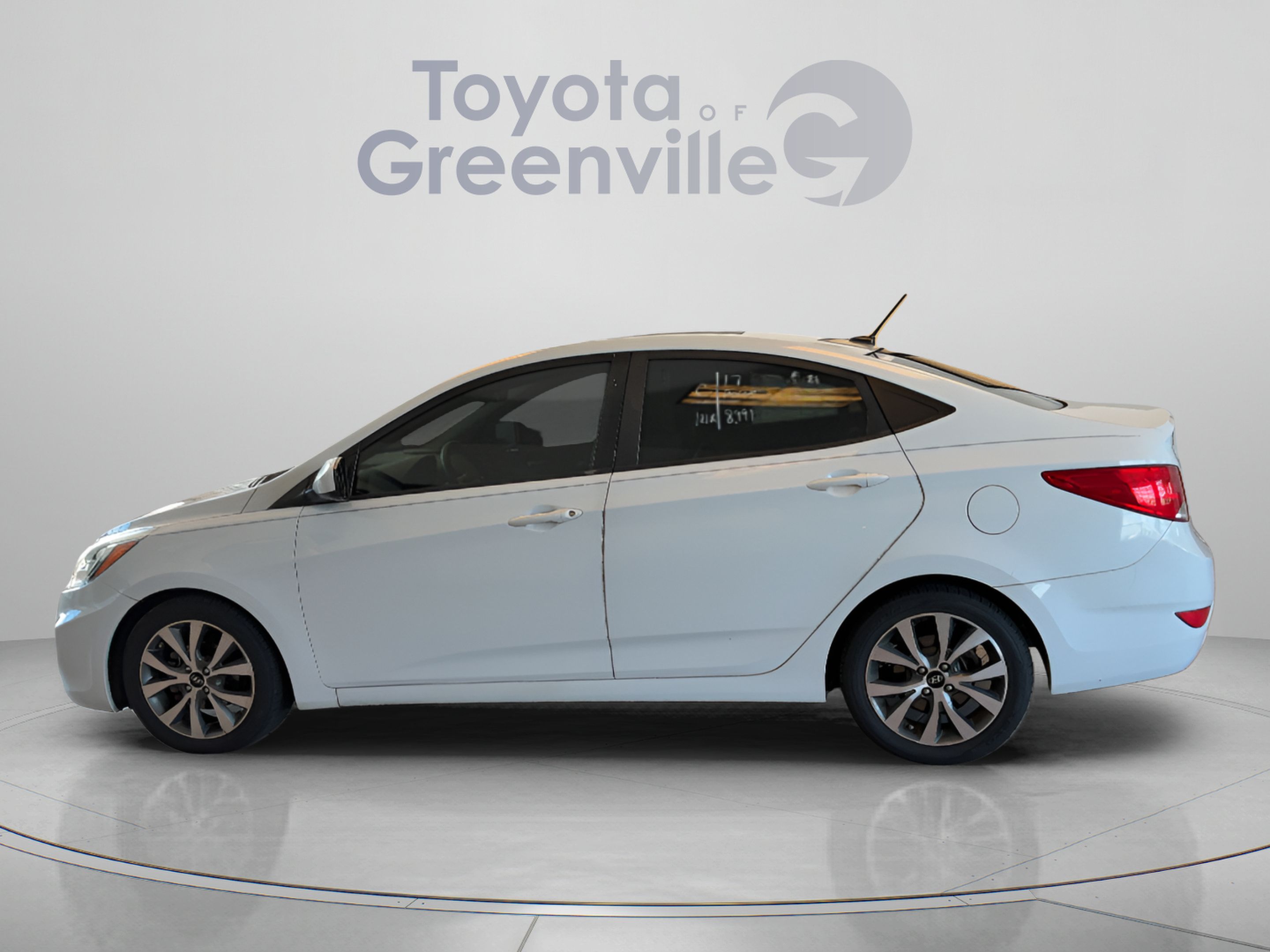Used 2017 Hyundai Accent Value Edition FWD image 2
