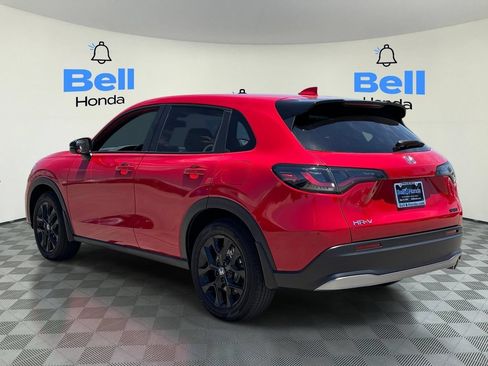 Certified 2025 Honda HR-V Sport image 3