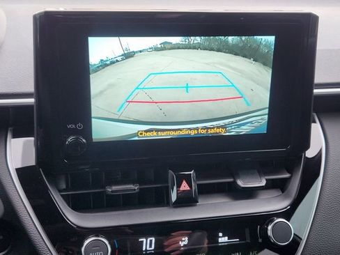 Used 2025 Toyota Corolla Cross SE image 18