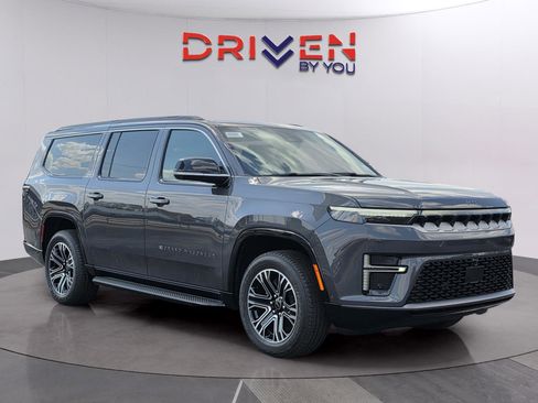 New 2026 Jeep Grand Wagoneer L 4WD w/ Premium Group I image 7