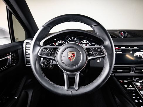 Certified 2023 Porsche Cayenne AWD/4WD image 26
