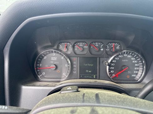 Used 2016 GMC Sierra 1500 Base 4x2 2dr Regular Cab 8 ft. RWD image 13