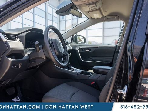 Used 2024 Toyota RAV4 XLE FWD image 3