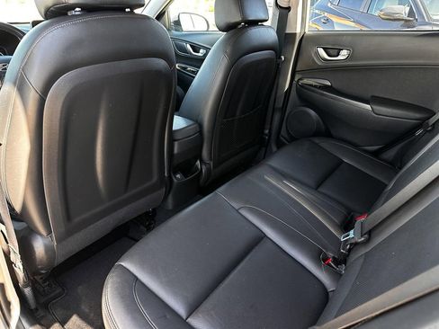 Used 2022 Hyundai Kona Limited image 28