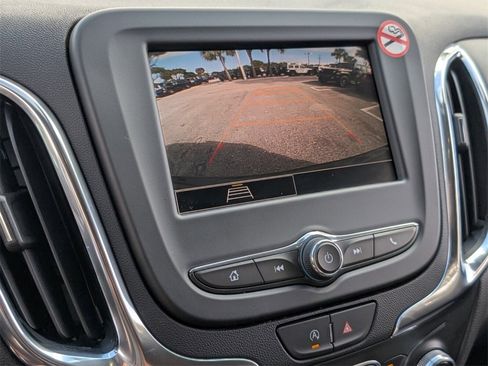 Used 2024 Chevrolet Equinox LT image 21