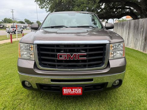 Used 2008 GMC Sierra 2500 SLT w/ Entertainment Package AWD/4WD image 3