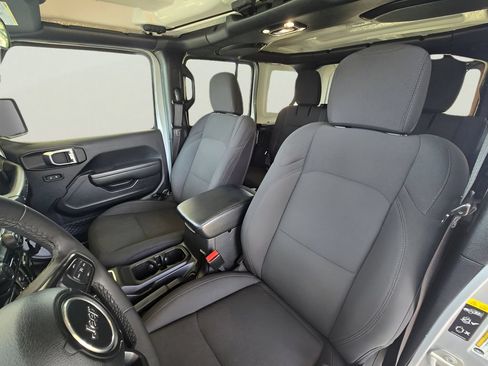Used 2023 Jeep Wrangler Unlimited AWD/4WD image 5