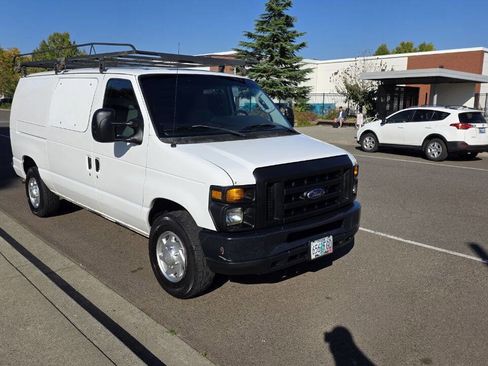 Used 2011 Ford E-250 and Econoline 250 w/ PWR Group image 3