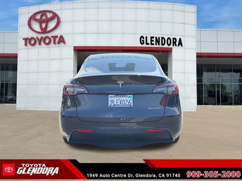 Used 2024 Tesla Model Y Long Range AWD/4WD image 9