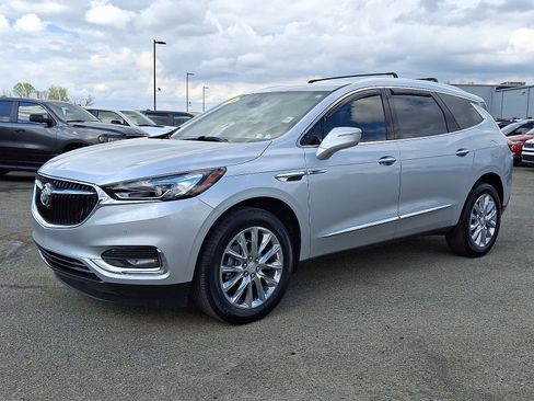 Used 2020 Buick Enclave Premium w/ Surround and Sites Package FWD image 3
