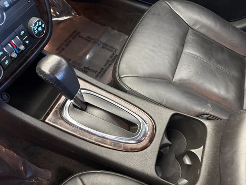 Used 2013 Chevrolet Impala LTZ FWD image 20