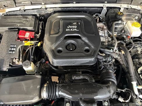 Used 2021 Jeep Wrangler Unlimited Sahara AWD/4WD image 10