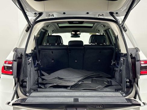 Used 2023 BMW X7 xDrive40i w/ Premium Package image 27