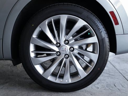 Used 2025 Buick Envision Avenir image 42