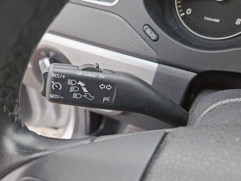 Used 2014 Volkswagen Jetta SE image 32