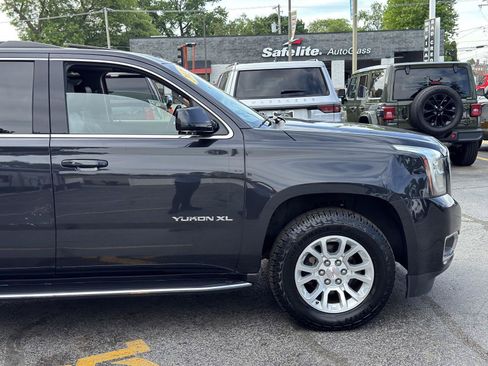 Used 2020 GMC Yukon XL SLT AWD/4WD image 12
