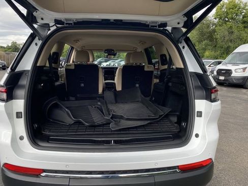 Used 2022 Jeep Grand Cherokee L Limited image 10