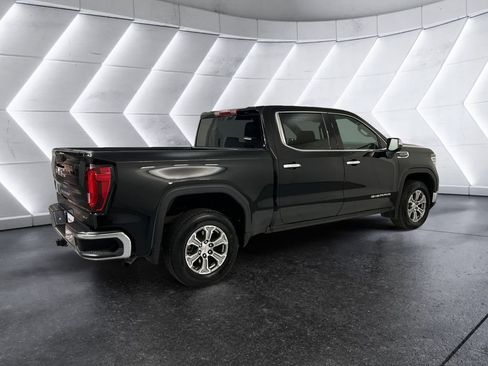 Used 2025 GMC Sierra 1500 SLT image 4