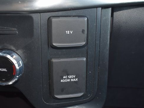 Used 2022 Ford F150 Lariat w/ Equipment Group 502A High image 36