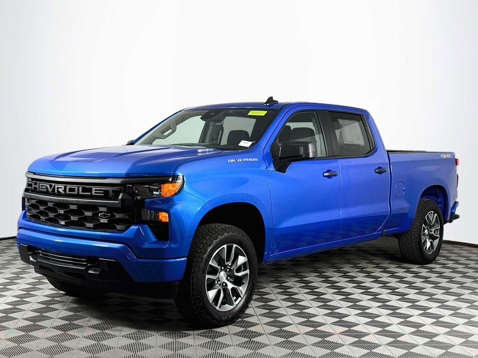 Used 2026 Chevrolet Silverado 1500 Custom AWD/4WD image 1