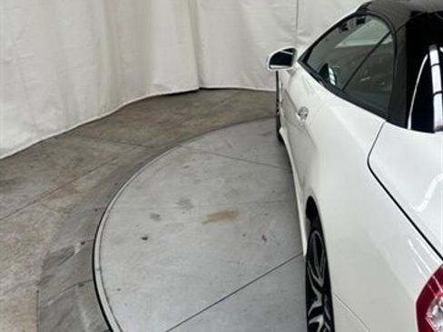 Used 2015 Mercedes-Benz SL 550 w/ White Arrow Edition image 13